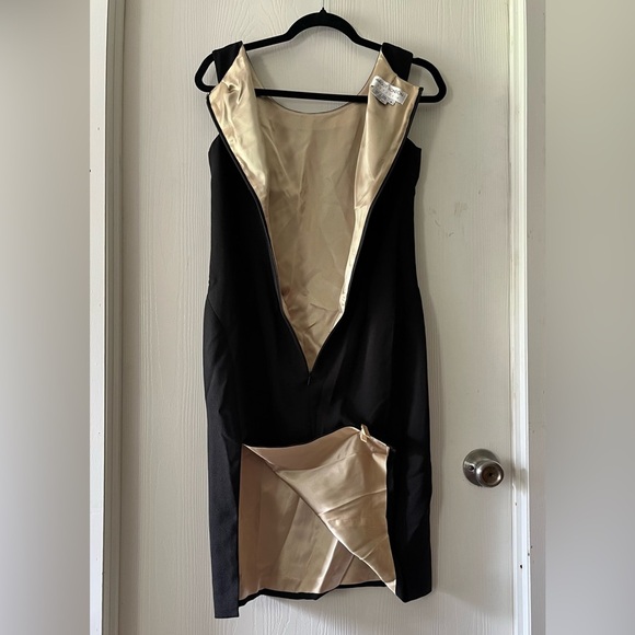 Maggy London Vintage Classic Black Midi Dress with Gold Inner Lining - Picture 4 of 5